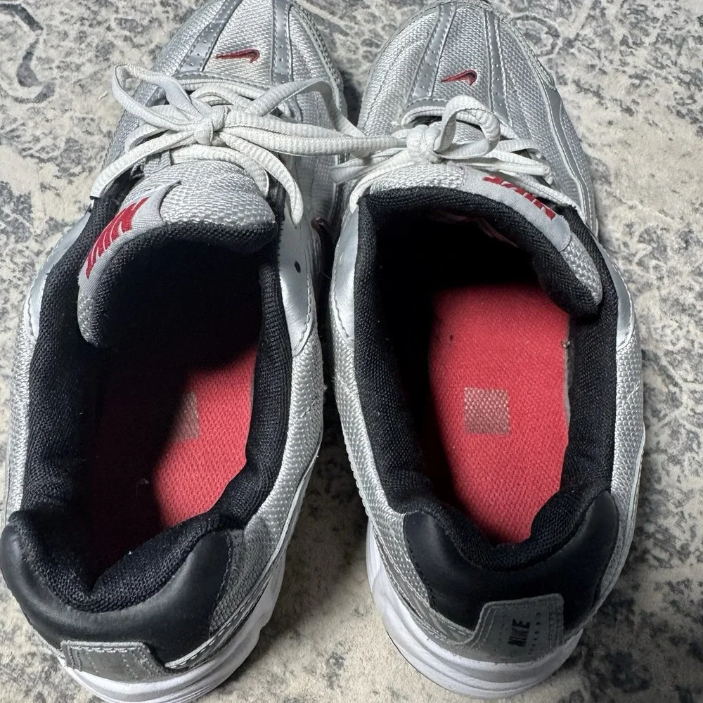 Authentic Nike Initiator Metallic Silver Red No Box Men Size 9